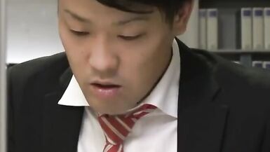 Pretty office women sex at home - 3 image
