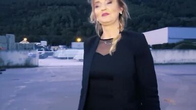 Gangbang Pour Cette Salope Francaise Blonde Cougar !