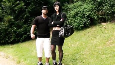 Cette Salope MILF Francaise Se Fait Démonter Sauvagement Par un Reubeu