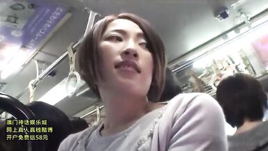 Oficina señora sexo en autobús - 4 image
