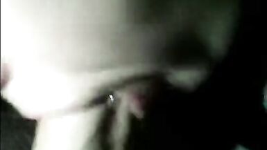 Después de beber unas copas, es normal que pase esto...mamada en el sofá - 11 image