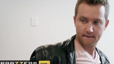 Brazzers - Myt new stepmom Raven Hart, craves some young cock - 3 image