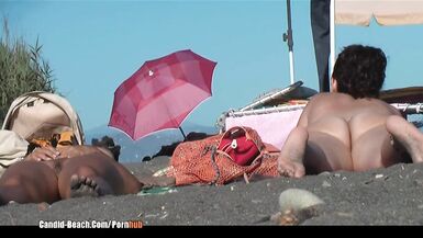 Sexy Beach Milfs Voyeur Video Spycam - 10 image