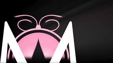 MOM Russian MILF Dominica Phoenix se fait creampier par son plus jeune amant