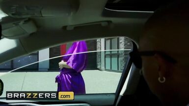 Brazzers - Milf house wife Sovereign Syre craves BBC - 1 image
