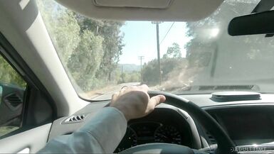 ADULT TIME La femme infidèle se fait prendre et vous encule avec Creampie - 1 image