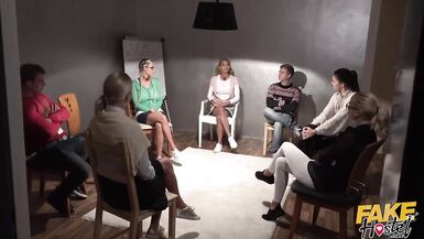 Fake Hostel film de Noël Amaranta Hank Veronica Leal hot teen squirting milf