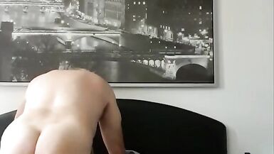 Droppred in for breakfast Orgasm for Jess - 6 image