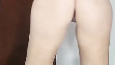 Mirelladelicia doing a sensual display - 15 image