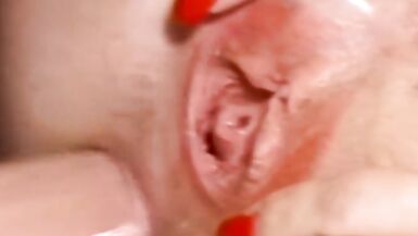 Une expérience sexuelle à trois Une séance de masturbation ensemble