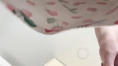 Mommy walk with anal plug-JessBince - 4 image