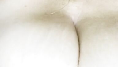 油まみれの巨乳JOI - 天然34DDD熟女モデル - 13 image