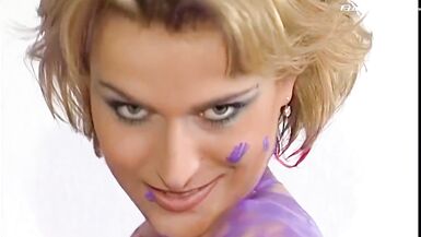 Komischer retro Film aber egal :)