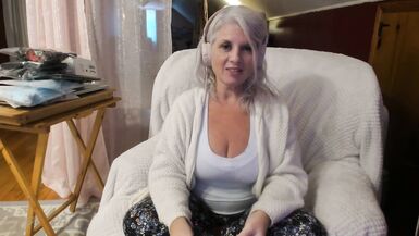 Watch Rosie, the sexy curvy MILF, seduce and dominate in live cam chat - Painted Rose - 8 image