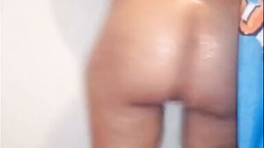 Big Booty redbone wife teasing and twerking with big jiggly ass - 6 image