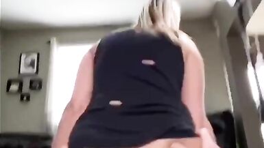 POV PARIS MALONE cavalga e esguicha no teu peito - cremes para o teu cremPIE - 2 image