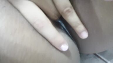 Finger cumming in pussy - 4 image