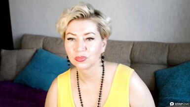 Sexy mature lady AimeeParadise in a yellow dress spreads her buttocks & fucks herself with a dildo! - 3 image