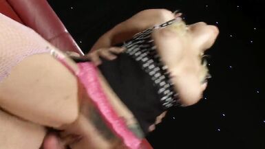 Naughty babe loves to fuck and suck a cock wildly - 3 image