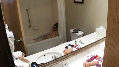 Highandhorny22 hotel bathtub fun!! - 2 image