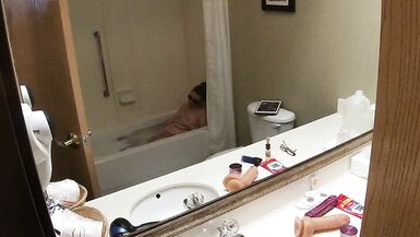 Highandhorny22 hotel bathtub fun!! - 3 image