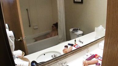 Highandhorny22 hotel bathtub fun!! - 6 image