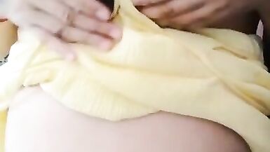 Moglie incinta di 8 mesi si mastruba davanti alla telecamera - 8 image