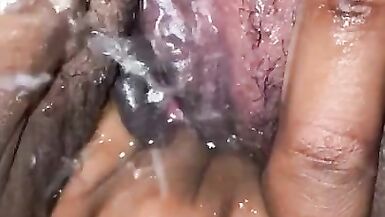 Making TastiLipps Squirt till She Taps Out - 4 image