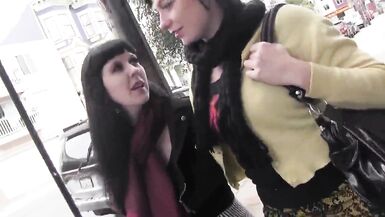Siouxsie Q and Nerine Mechanique are San Francisco lesbians - 2 image