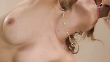 Japanese girl fucks like an animal - 9 image