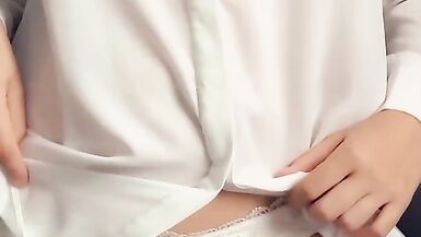 Teasing in White (bluz ve iç çamaşırı) - 3 image