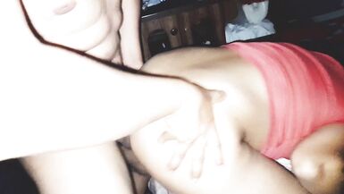 Ouvrir le trou du cul vierge de ma meilleure amie qui hurle de plaisir