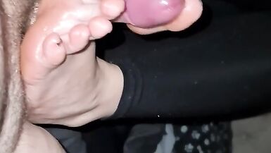 Milf gives pov footjob to bf size 3 UK feet - 12 image