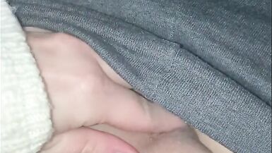 Un masterbating pubblico in attesa che il papà esca dal lavoro. - 8 image