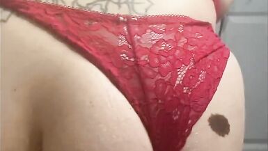 MILF W/ SEXY BIG ASS THROWS IT BACK INTO A BIG COCK THEN SLURPS UP HER MESS - 8 image