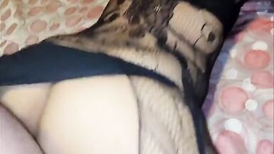 POV AMATEUR HOT MILF LATINA, MI NOVIO ME INVITA AL HOTEL,NOS TOMAMOS 2 CERVEZAS - 10 image