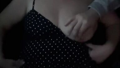 Azgın milf Uber sürücüsünü baştan çıkarıyor - 3 image