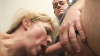 Mature slut gets her face and pussy fucked at same time - 8 image