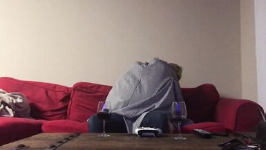Rubia borracha esposa drinks vino y gets eaten y follada por vecina - 2 image