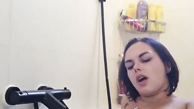 Taking a bath and play with my wet pussy - 14 image