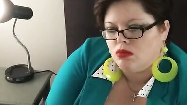 S.O.S. Fantômes Janine pipe spéciale Halloween avec Betty Reddd