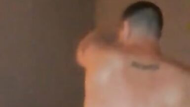 40 años de edad Milf atado y creampied después de ser puesto en libertad primer plano de su coño creampied perforado. - 9 image