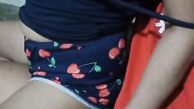 MISIS NG TROPA SABIK SA BURAT NG ATAB - Friends Wife wants a inexperienced cock