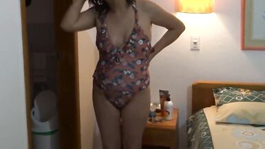 Latina milf shaves her hairy pussy to put on a beach bikini - 15 image