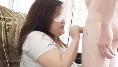 Slutty Frau saugen und lecken Hahn - 4 image