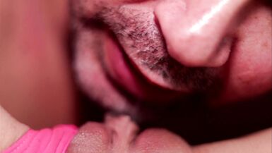 Pussy Eating Clit Lick Lovin - Cant Fight This Tongue Tied Feeling - Alara Decker und CK - 11 image