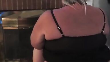 Lesbische Sexmaschine reitet auf Party mit Amazon Lee - 12 image