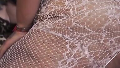 Lesbische Sexmaschine reitet auf Party mit Amazon Lee - 4 image