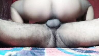 Neha gets her pussy licked instead of a gift, Desibhabhi2 - 1 image