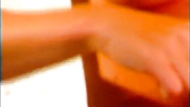 Zieh dich aus und mach mich heiss - 12 image
